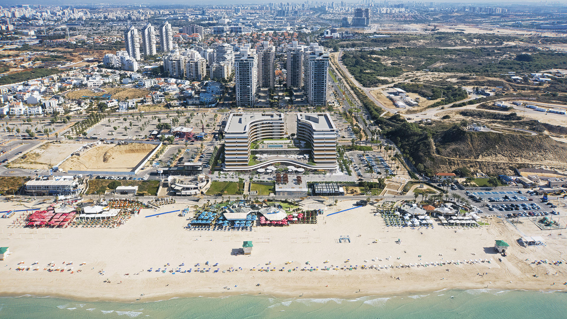 מתחם SEA ONE